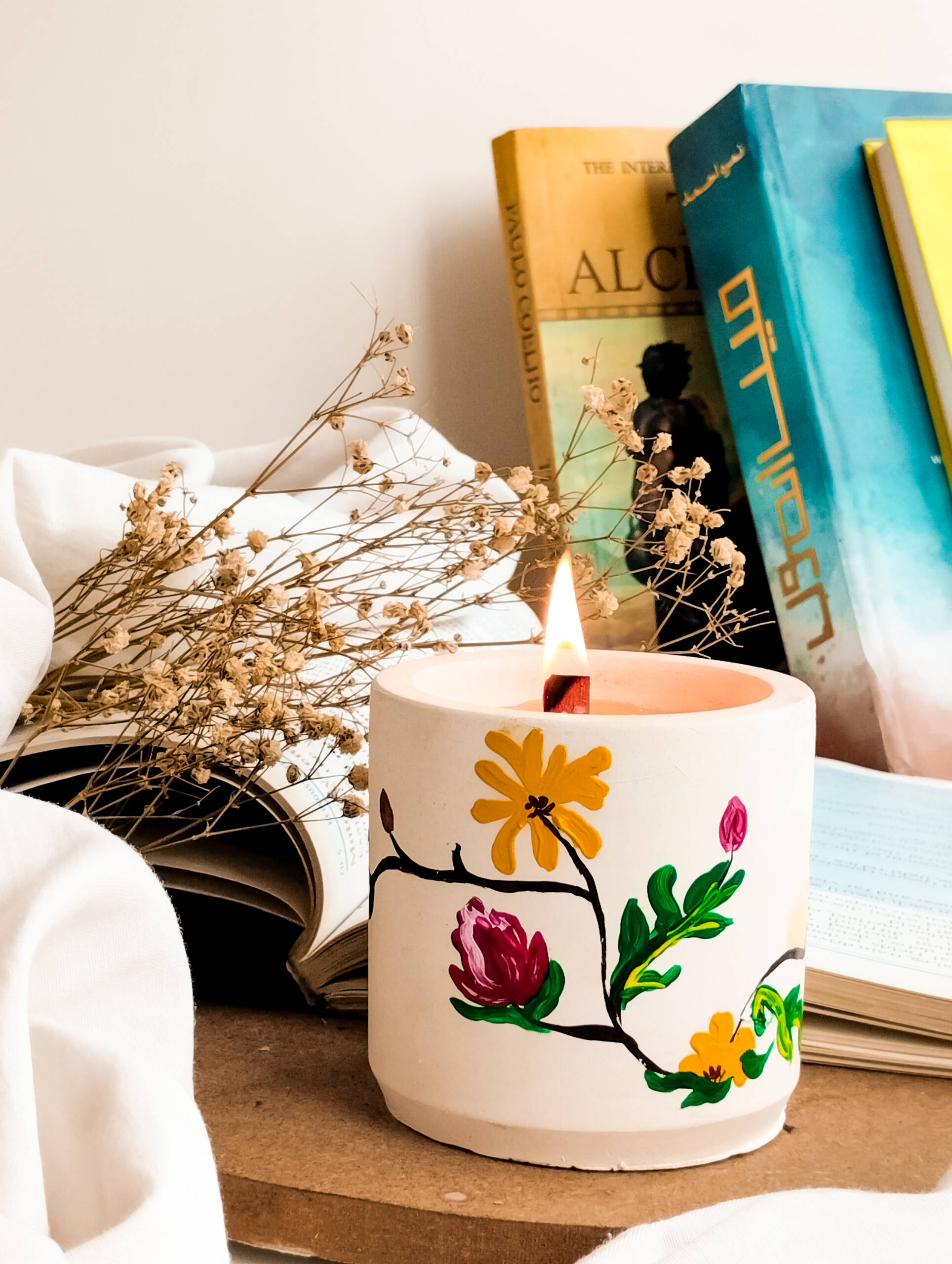 Aurora - Hand painted Scented Concrete Candle