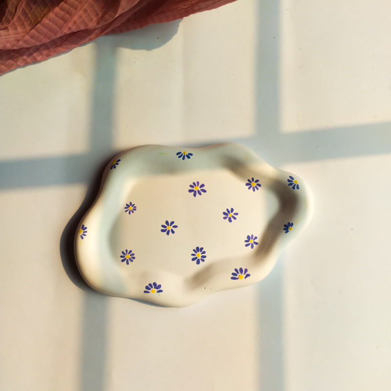 Midnight Daisy - Hand painted Tray