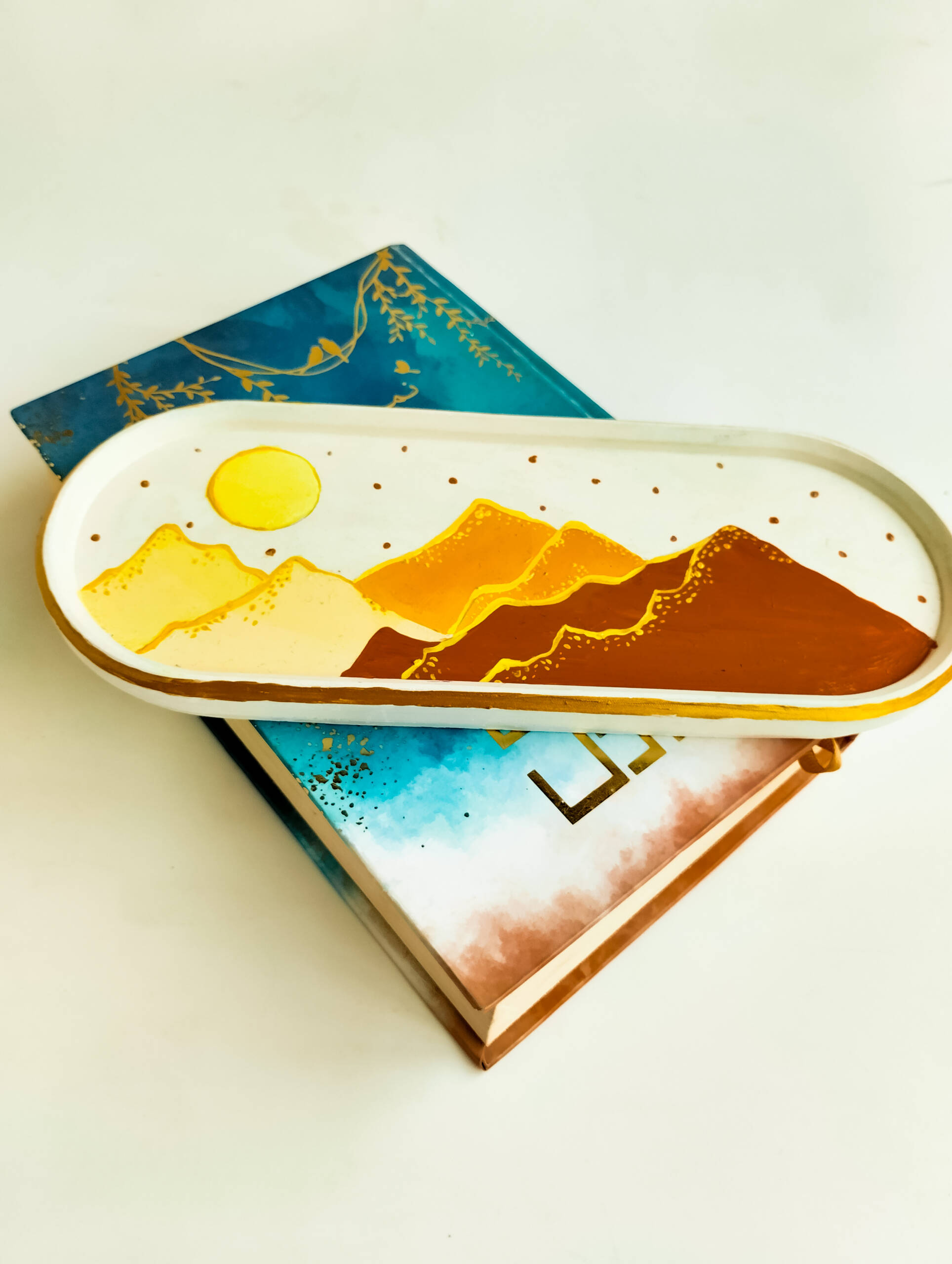 Vintage Desert - Handpainted Concrete Tray